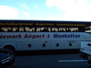 ニューヨーク市内からニューアーク・リバティ国際空港までのエアポートバス