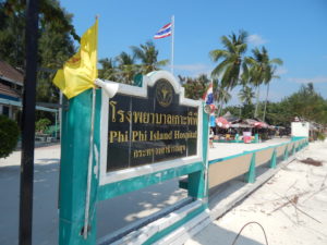 タイのクラビのピピ島ツアー